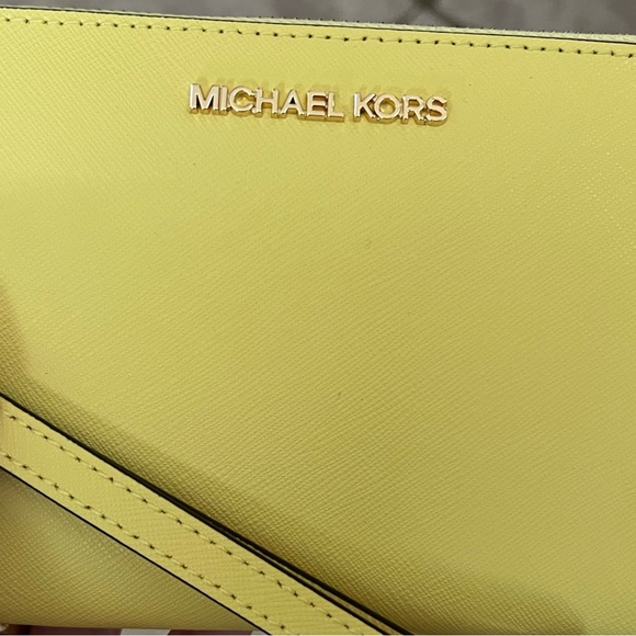Michael Kors Jet Set Travel Lg Double Zip Wristlet Leather Wallet sunshine ⭐️ - Picture 9 of 11